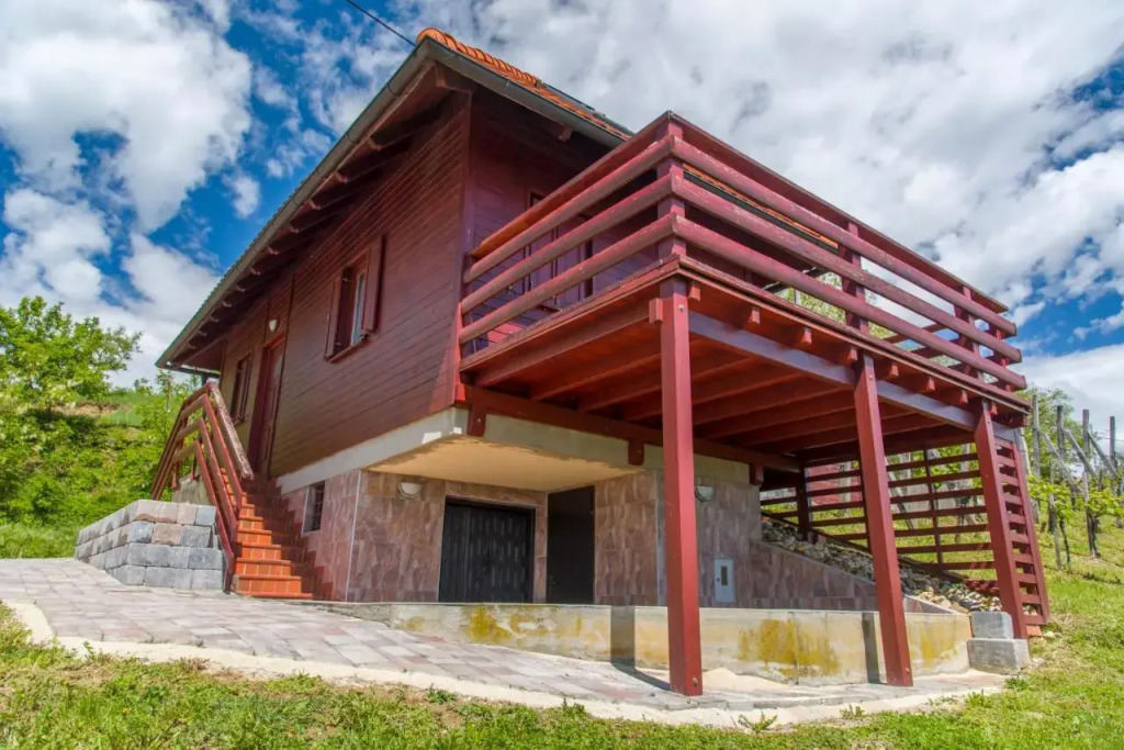 Brunarica Contos in Lendava, Slovenia