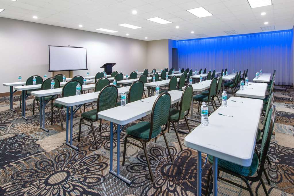 La Quinta Inn by Wyndham Clearwater Central - photo 21
