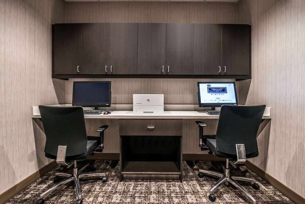Hampton Inn & Suites Wixom - photo 55