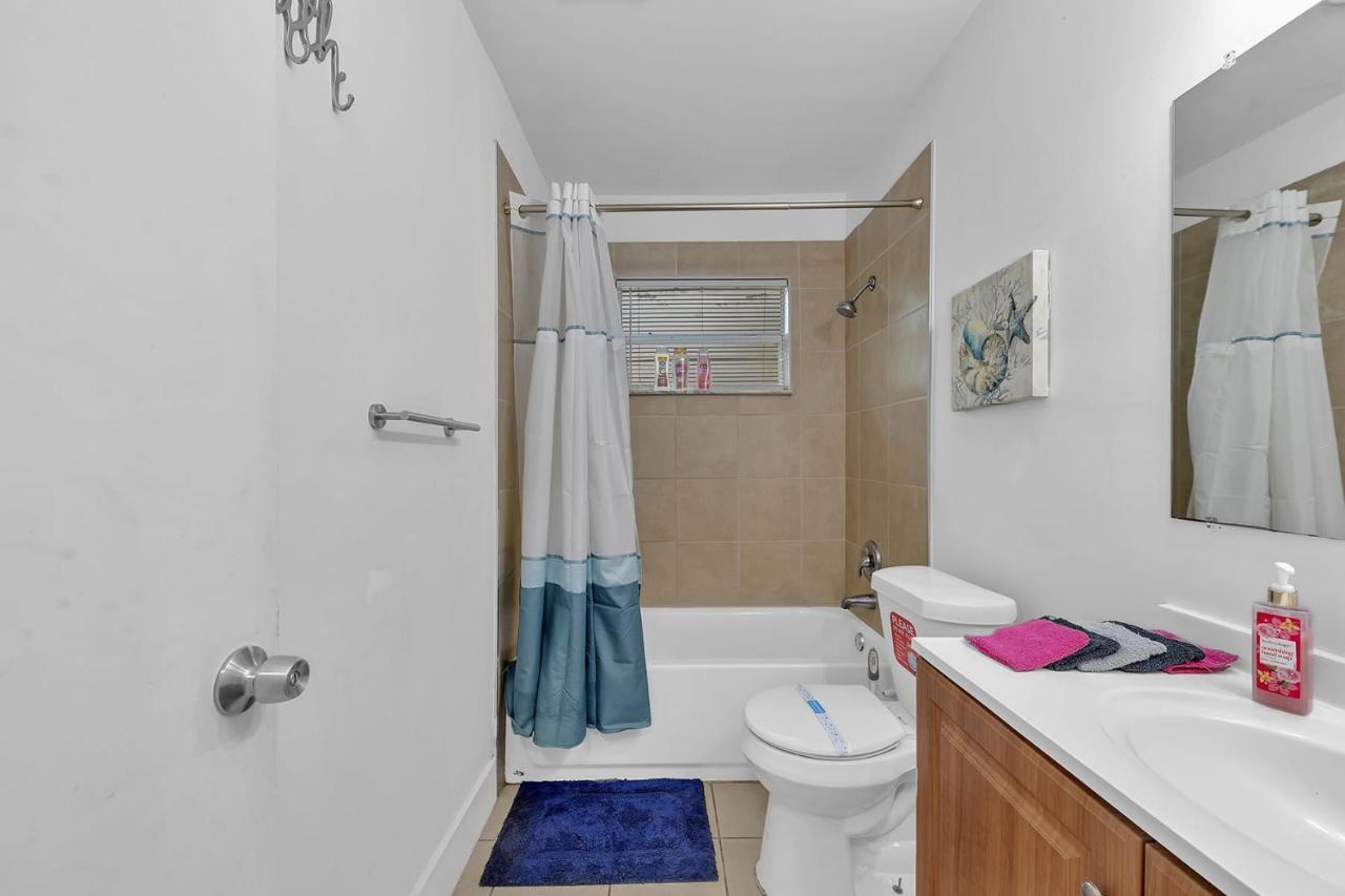 2 Bedroom House Minutes from Beach and Casino - photo 13