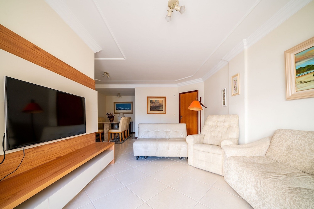 Sea View Apartm. 130m From the Beach in BC Esa901