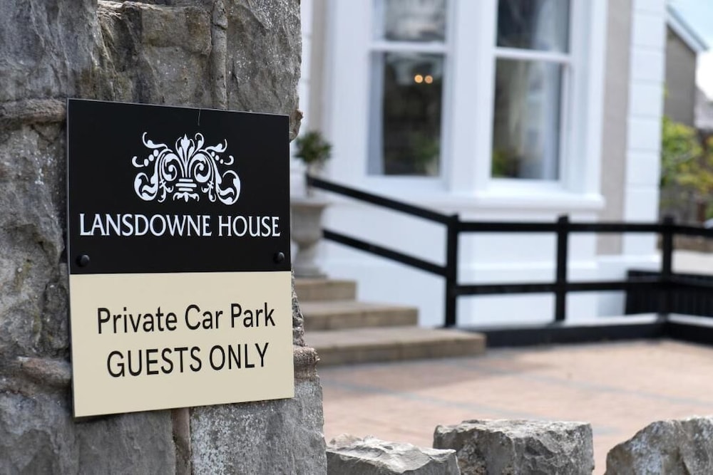 Lansdowne House with Private Car Park — Llandudno — photo 4