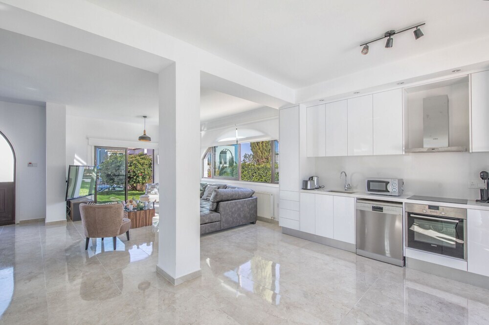 Cyprus Villa Anatoli 20 Gold — 4-Star Luxury Hotel in Protaras, Cyprus