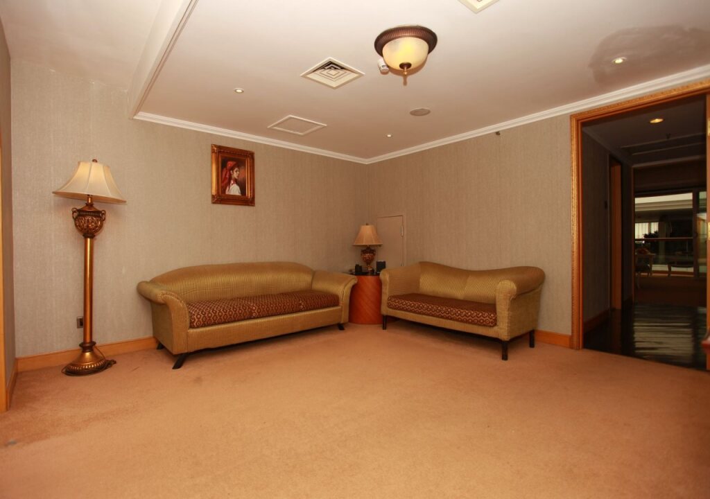 New Gloria Plaza Hotel — 4-Star Luxury Hotel in Harbin, People's Republic of China