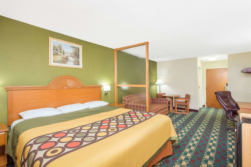Super 8 by Wyndham Spartanburg I 26 Exit 22 - photo 30