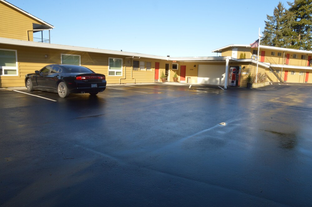 Astoria Crest Motel - photo 94