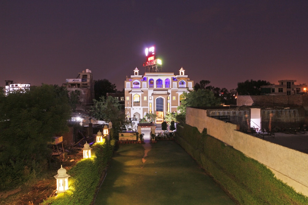 OYO 364 Hotel Dev Villas - last minute hotel in Jaipur