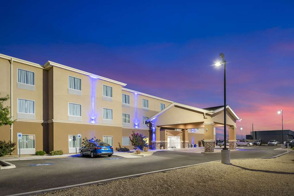 Quality Inn & Suites Carlsbad Caverns Area - photo 34