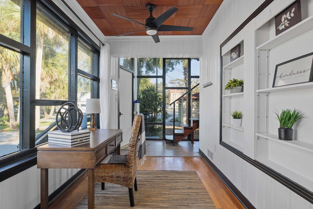 Pacific Cove Manor - featured photo