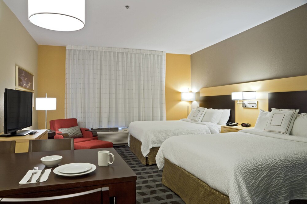 TownePlace Suites by Marriott Dodge City - photo 5