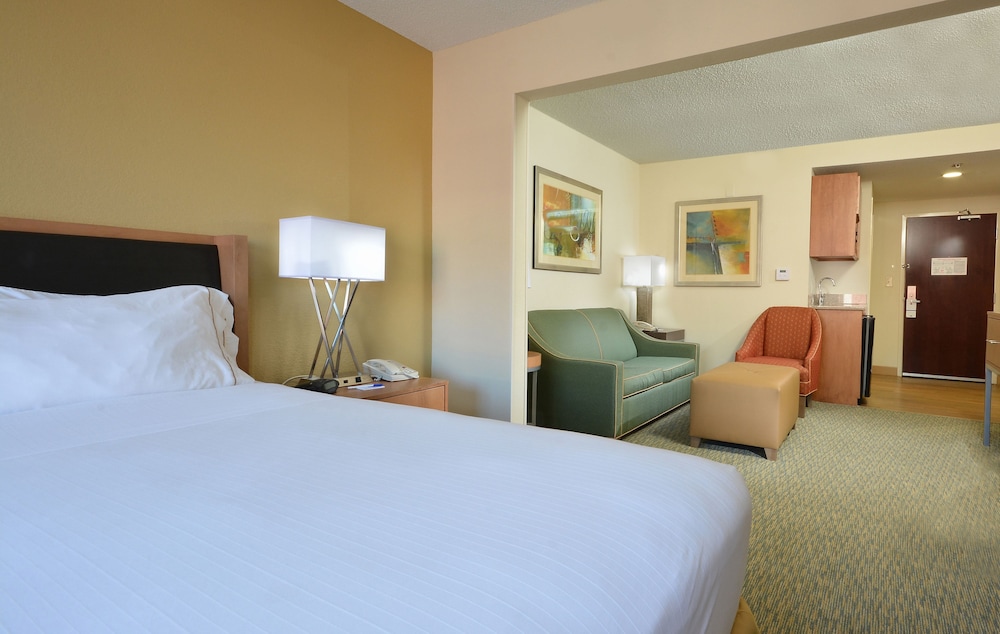 Holiday Inn Express Hotel & Suites High Point South by IHG - photo 13