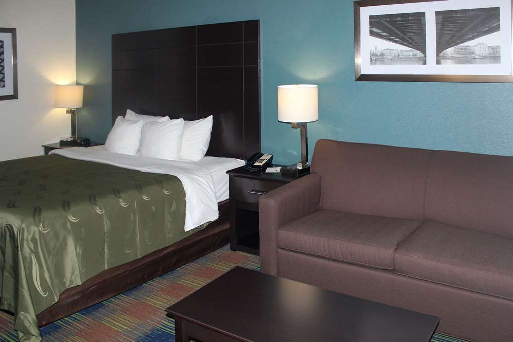Quality Inn North Vernon near Hwy 50 - photo 16