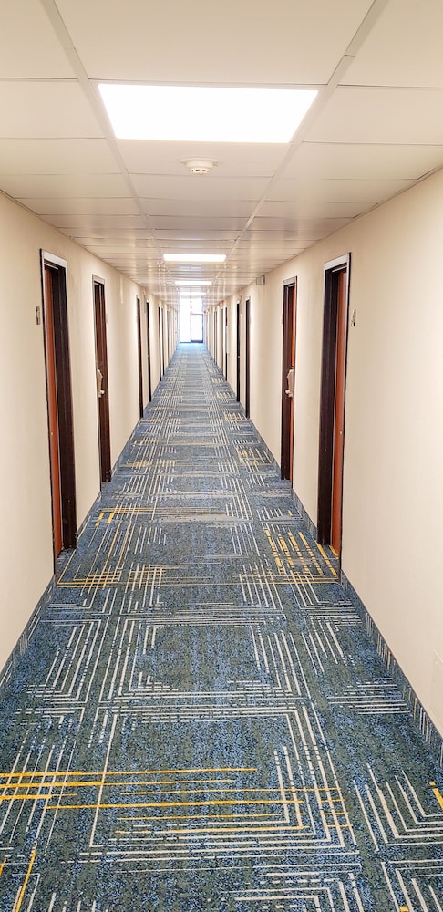 American Inn and Suites Ferndale - photo 18