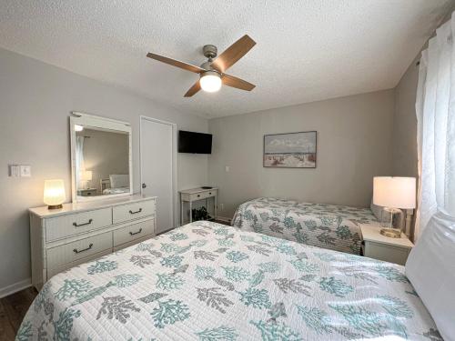 708 Queens Grant - photo 17