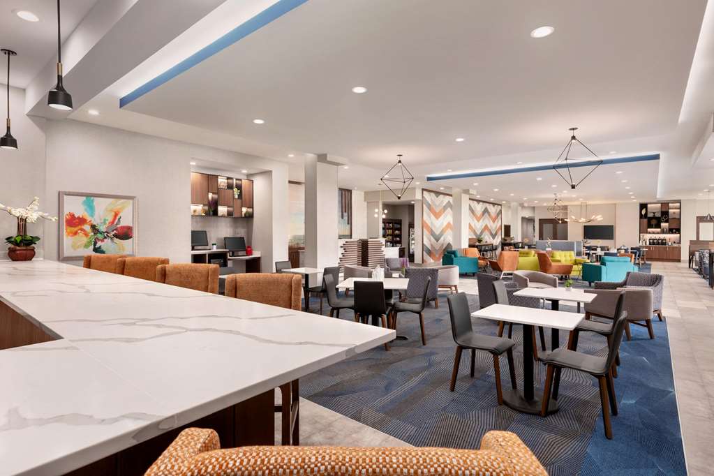 La Quinta Inn & Suites by Wyndham Brunswick Golden Isles - photo 18