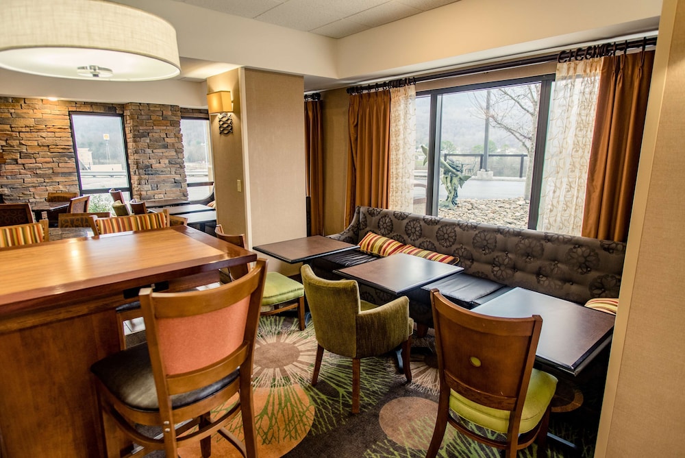 Hampton Inn Caryville I 75 Cove Lake State Park - photo 73