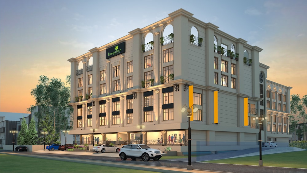 Lemon Tree Hotel Siliguri - carbon neutral hotel in Jalpaiguri