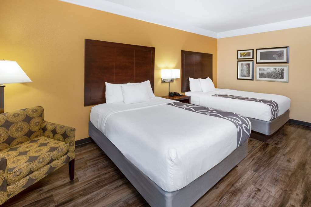 La Quinta Inn & Suites by Wyndham Houston NW Beltway8 WestRD - photo 24