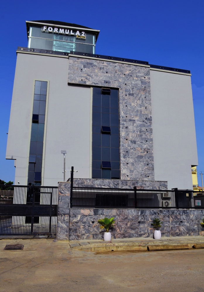 Formula 2 Hotel - carbon neutral hotel in Lagos
