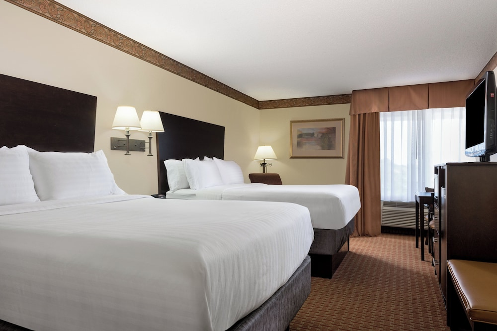 Holiday Inn Express & Suites Wilson I 95 By IHG - photo 9