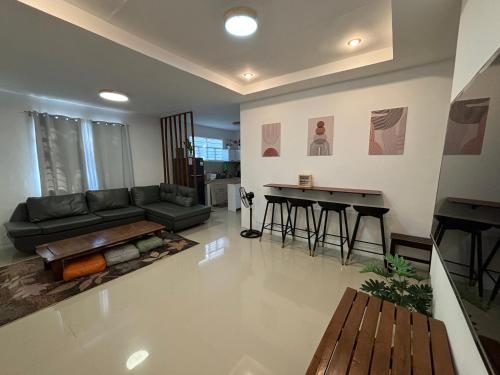 4BR Vigan Vacation Home DN Residence — 4-Star Luxury Hotel in Vigan, Philippines