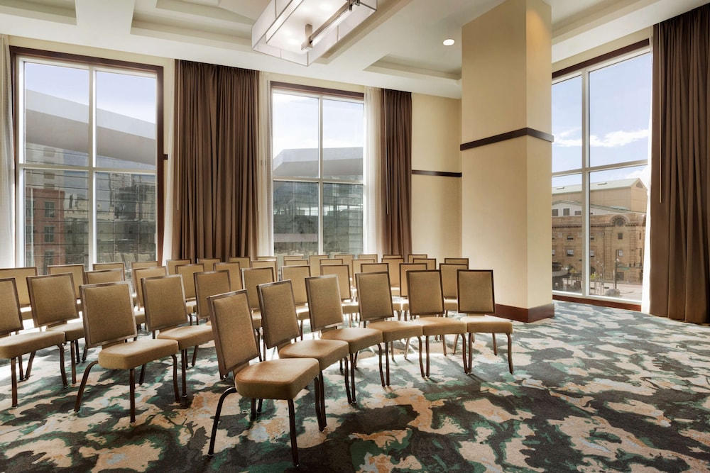 Embassy Suites by Hilton Denver Downtown Convention Center - photo 46