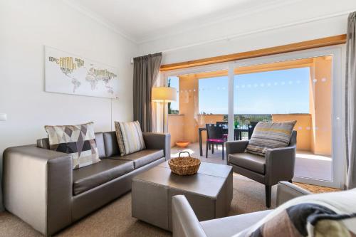 Vale da Ribeira Casa Serenidade — 4-Star Luxury Hotel in Mexilhoeira Grande, Portugal