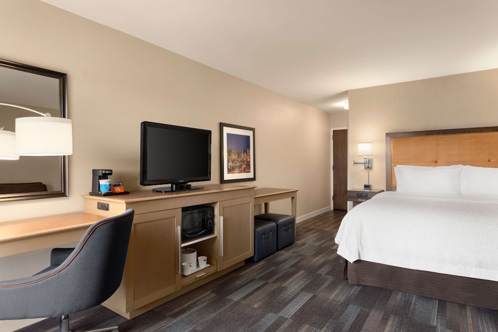 Hampton Inn by Hilton Fort Smith - photo 25