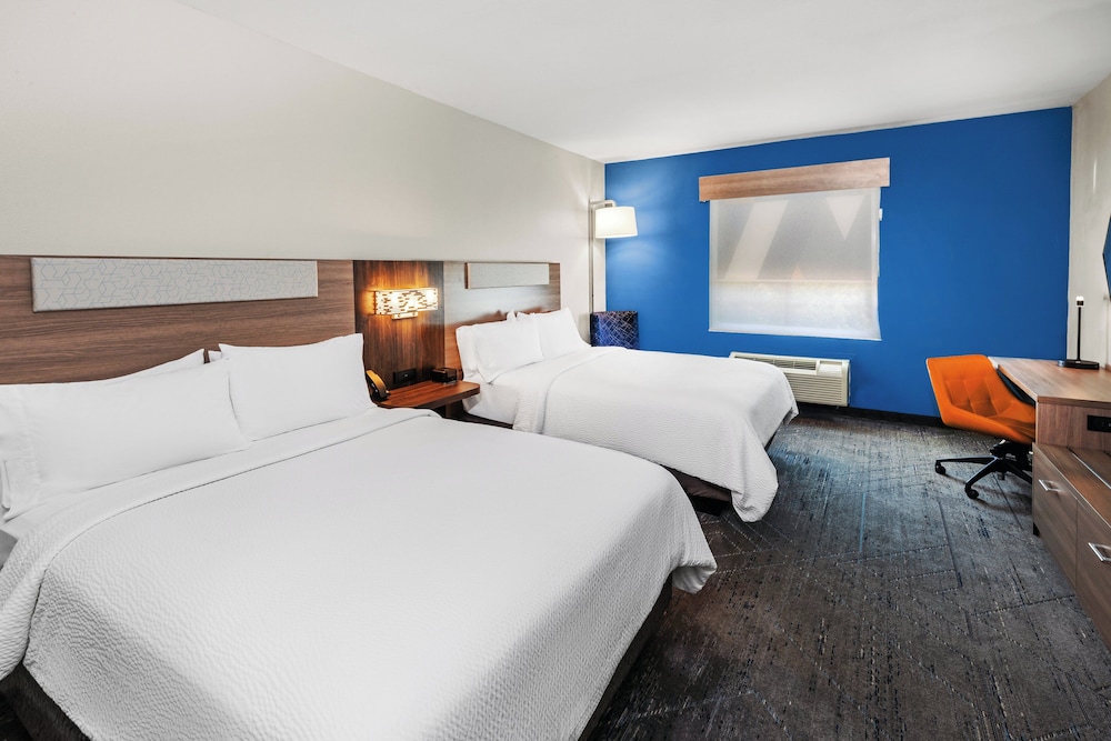 Holiday Inn Express and Suites Henderson by IHG - photo 20