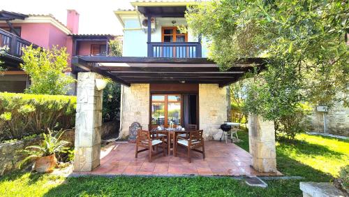 Alexander Dion House — 4-Star Luxury Hotel in Afytos, Greece