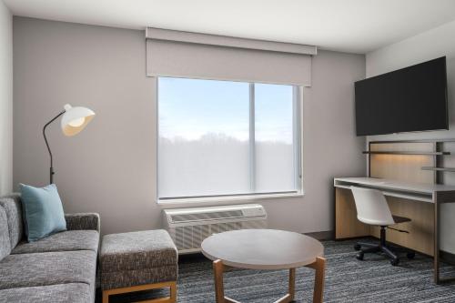 TownePlace Suites Wentzville - photo 3