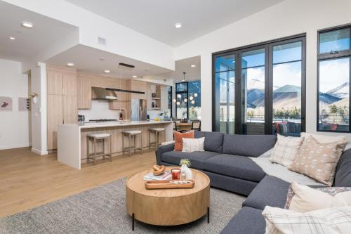 8th Street Luxury Townhome Unit 301 — Ketchum
