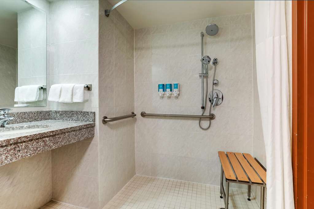 Drury Inn & Suites Birmingham Lakeshore Drive - photo 44