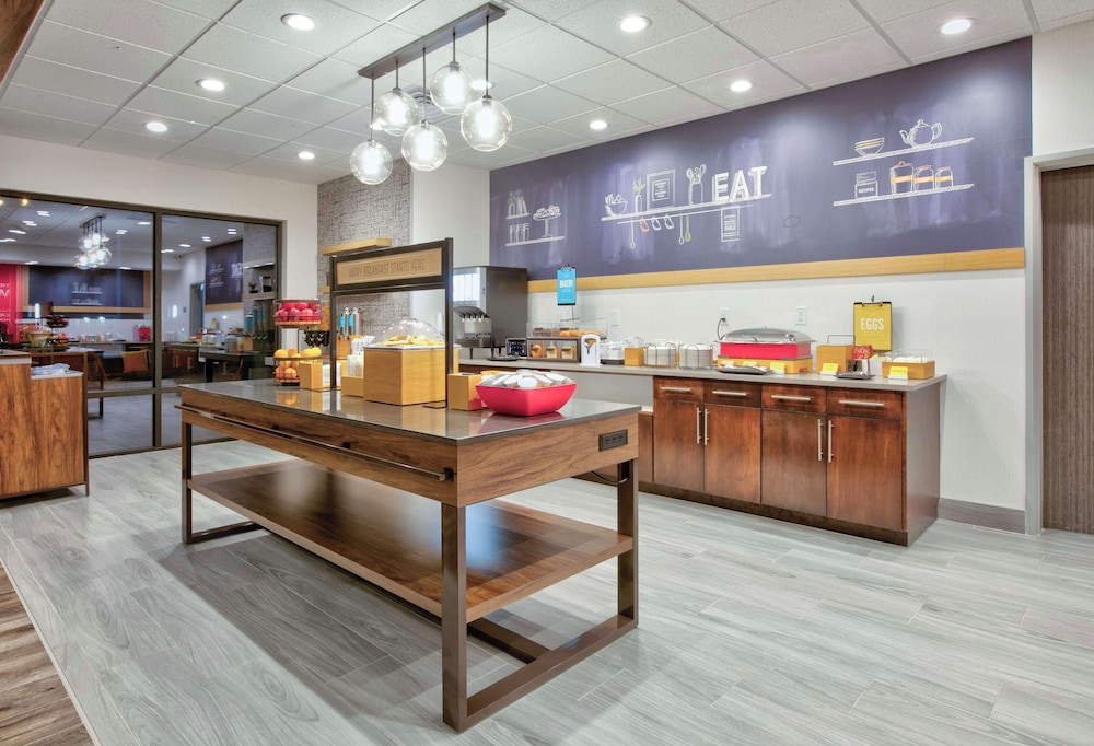 Hampton Inn & Suites by Hilton Dalhart - photo 21