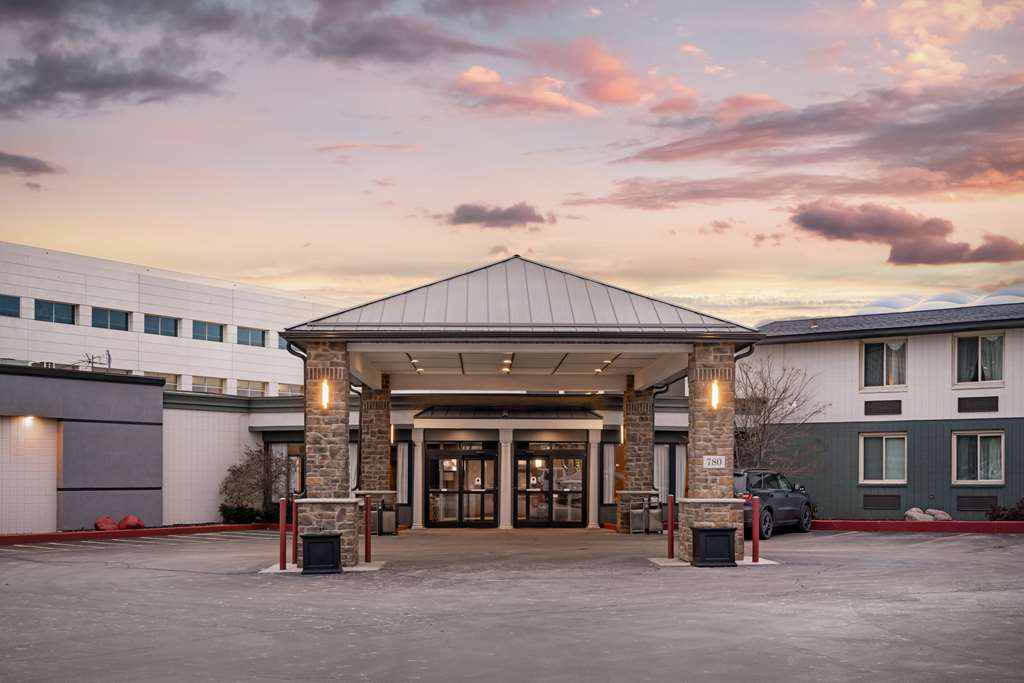 Best Western Green Bay Inn Conference Center in Green Bay, United States