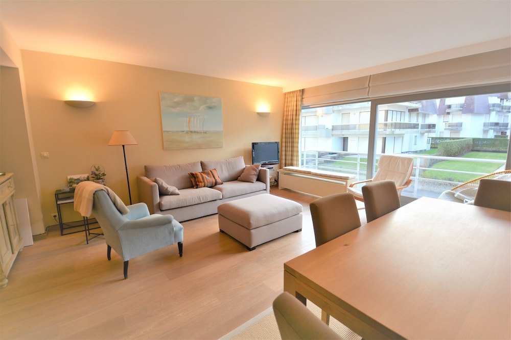 Apartment in Seaside Bruges with Balcony — 4-Star Luxury Hotel in Knokke-Heist, Belgium