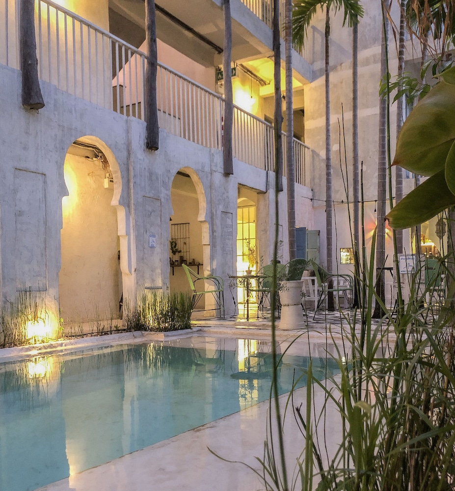 de Lit Hotel in Ubon Ratchathani, Thailand