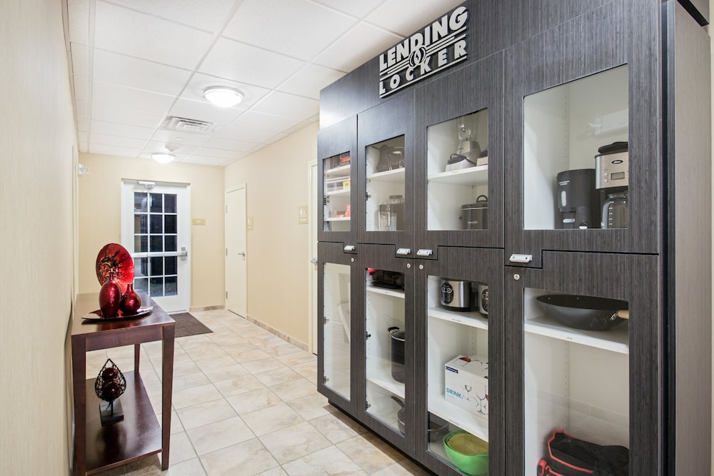 Candlewood Suites Pittsburgh Cranberry by IHG - photo 24