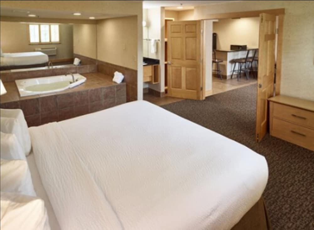 LivINN Hotel Minneapolis North Fridley - photo 38