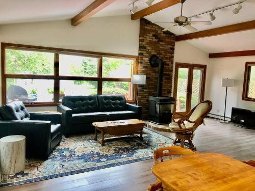 Little Glen Shores in Empire, United States