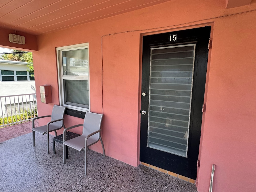 Rolo Beach Hotel - photo 11