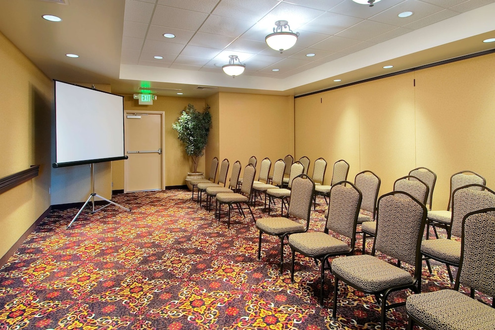 Hampton Inn & Suites Lodi - photo 30