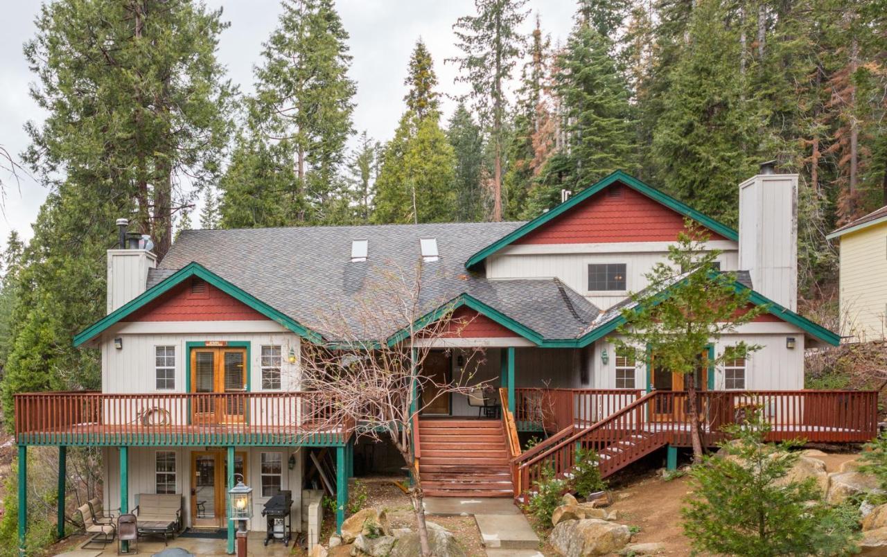 Inside Yosemite Park Winter Wonderland — 4-Star Luxury Hotel in Yosemite Valley, United States
