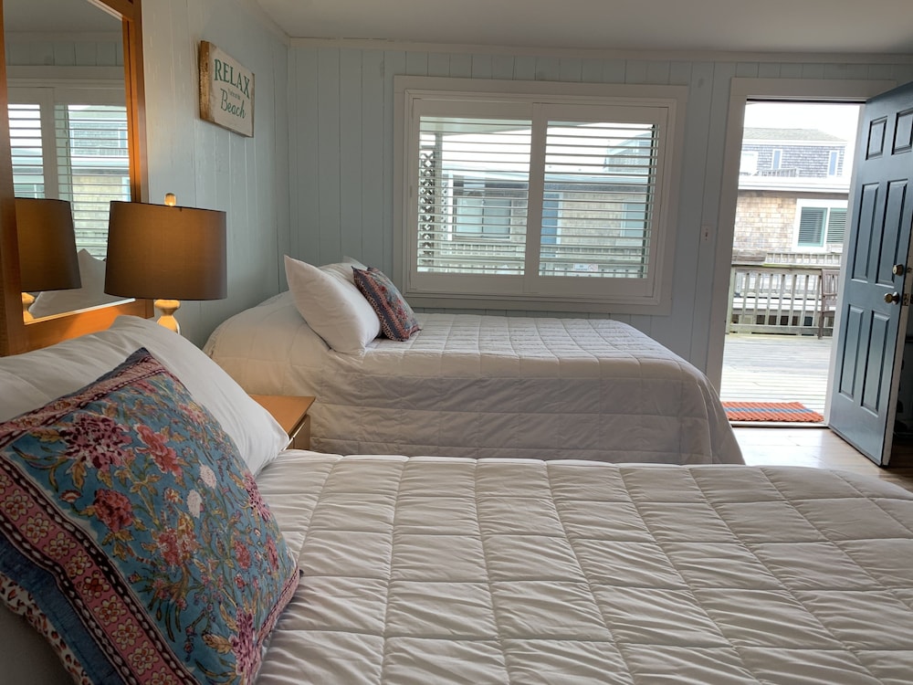 Vineyard Harbor Motel Private Beach - photo 64