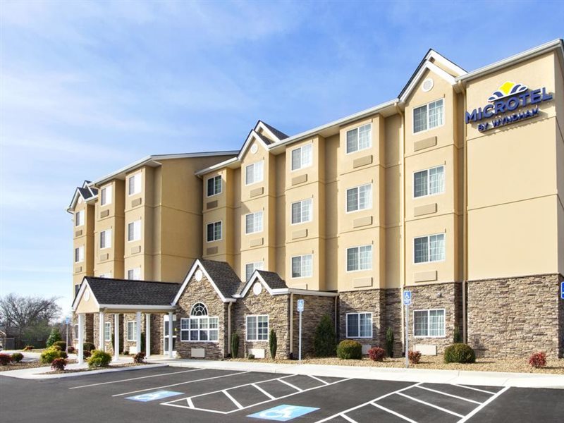 Microtel Inn & Suites by Wyndham Shelbyville — hotel in Shelbyville