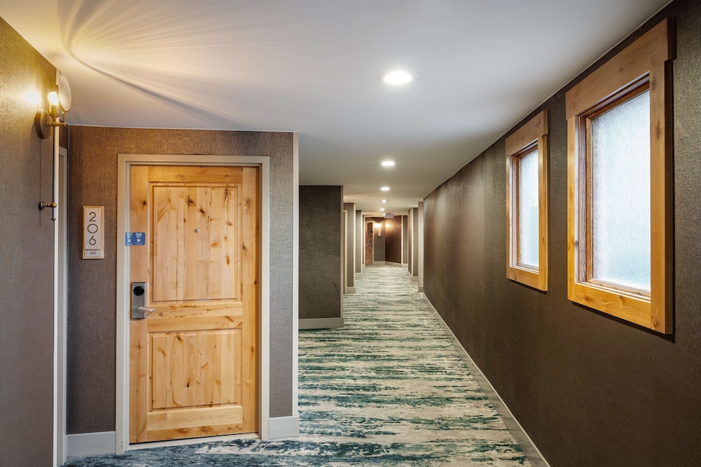 Edgewater Missoula Tapestry Collection by Hilton - photo 53