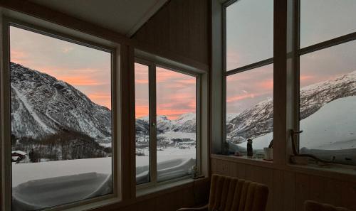 Ein Heilt Spesiell Lave I Røldal in Odda, Norway