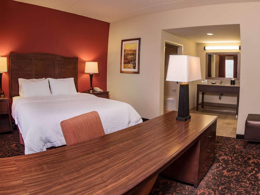 Hampton Inn & Suites Woodstock VA - photo 29
