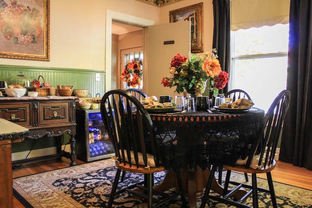 Taylor Edes Inn - photo 14