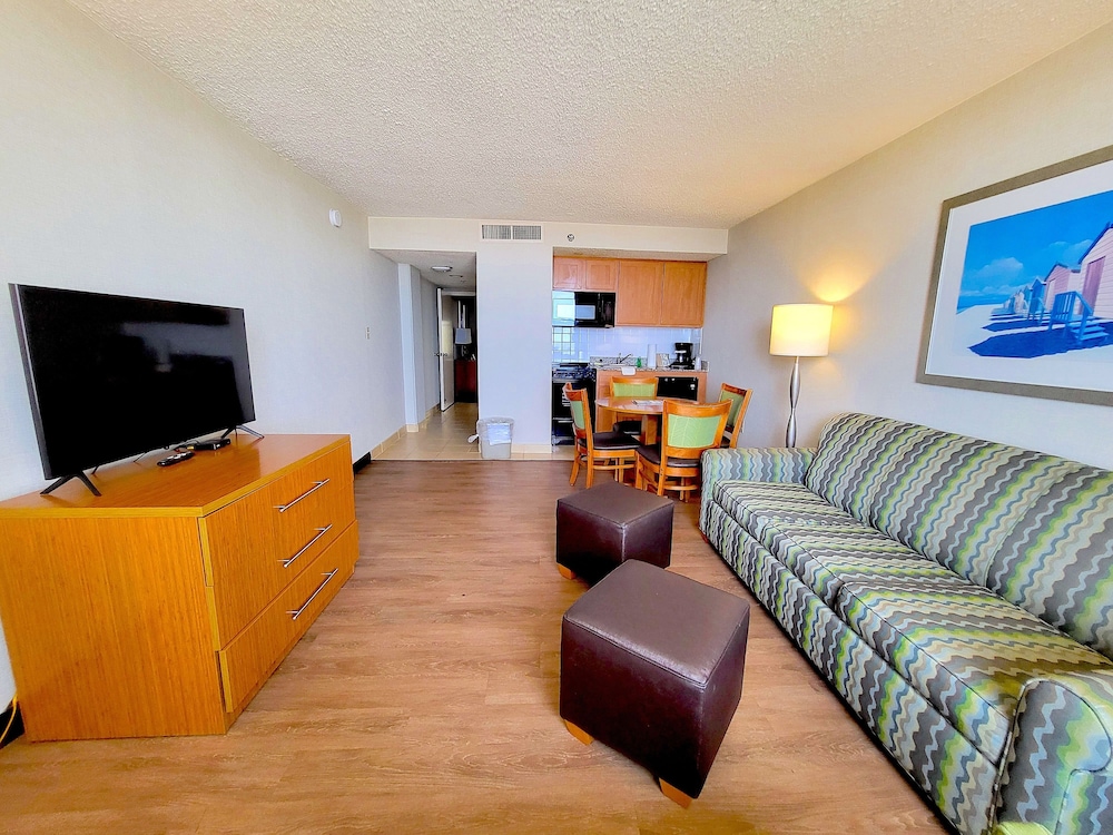 The Barclay Towers Resort Hotel - photo 9